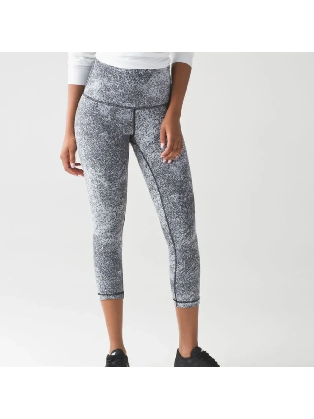 Lululemon Wunder Under Pant (Hi-Rise) Luon Spray Jacquard White Black
